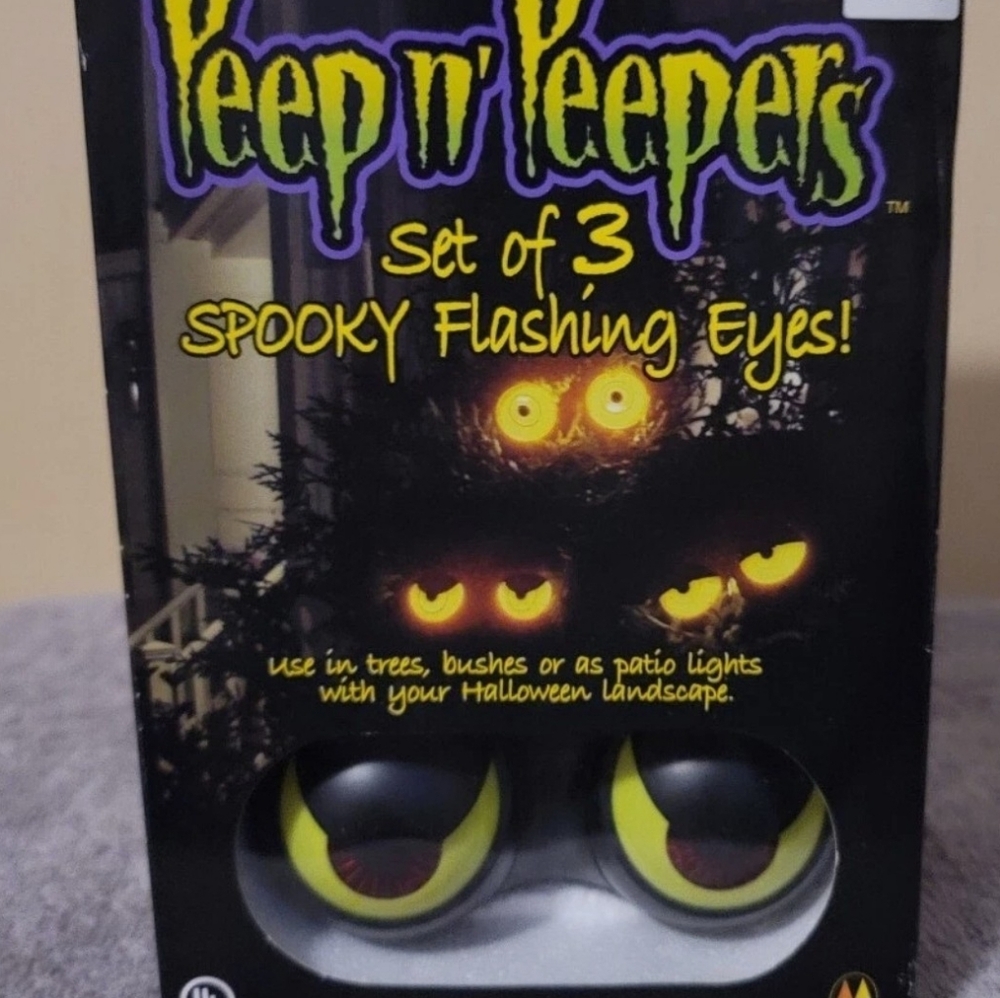 Mystic Halloween Flashing Eyes Set